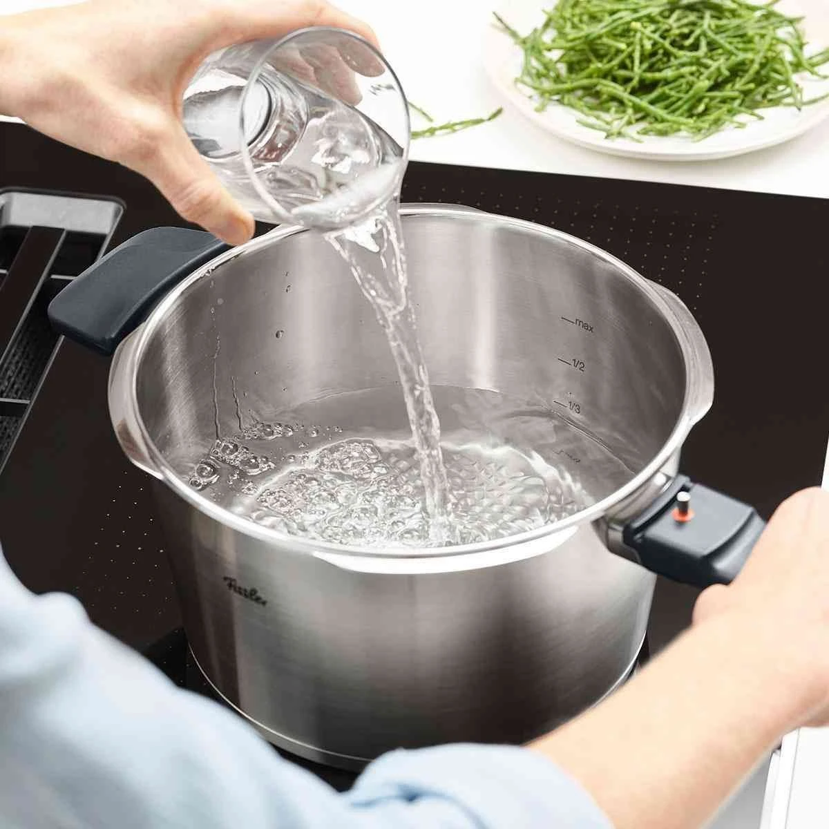 Fissler Vitavit® Premium S4 Pressure Cooker With Perforated Insert | 3.7 Qt. - Image 3