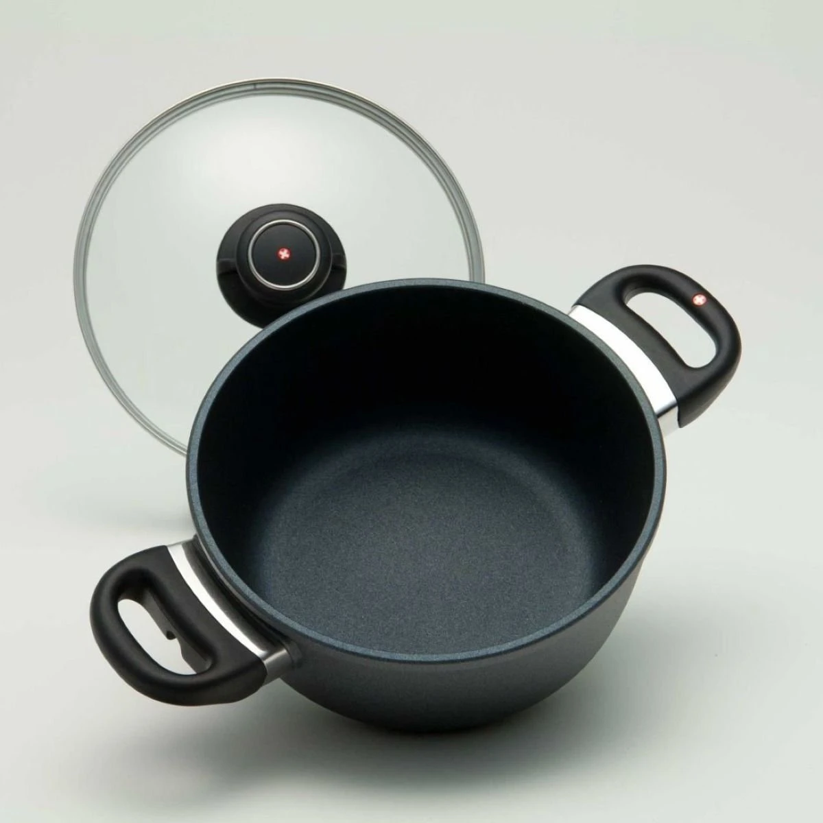 Swiss Diamond | HD Casserole With Lid - 9.5" (3.2 Qt.) - Image 3