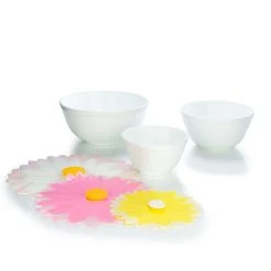 Mosser Glass Mixing Bowl Set With Silicone Lids | White & Daisies