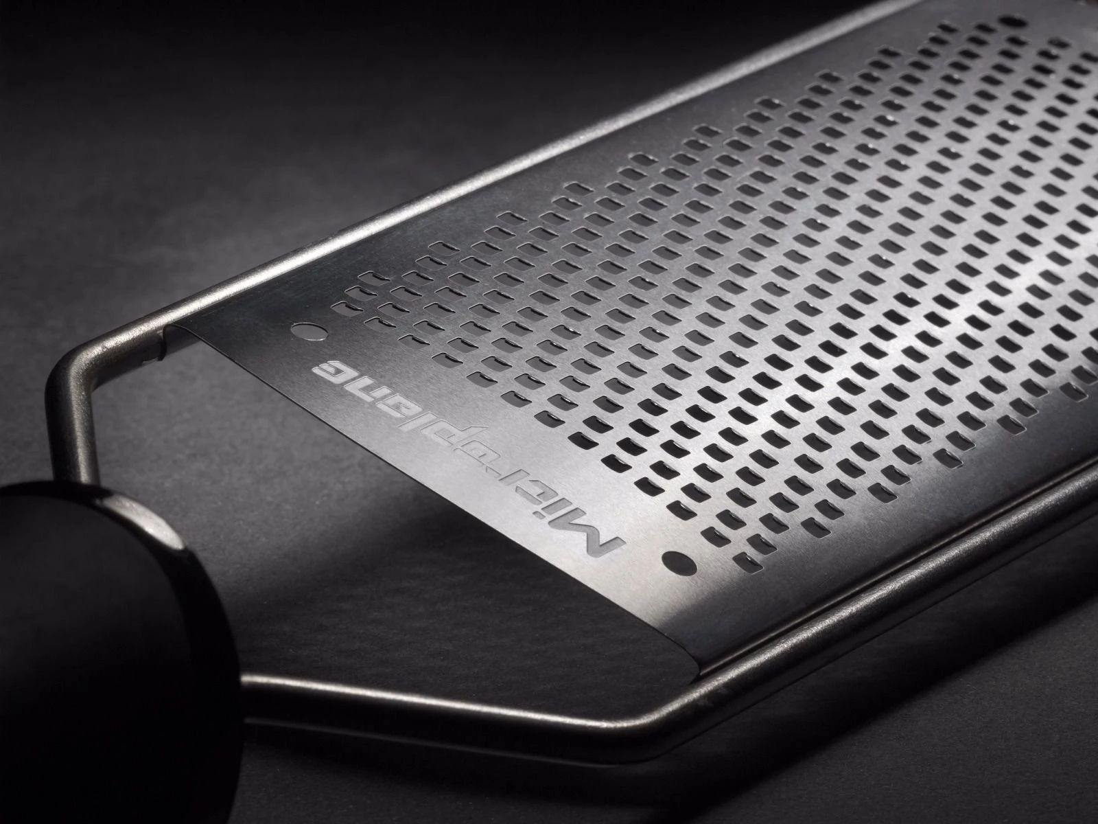 Microplane Gourmet Series Fine Grater Black - Image 4