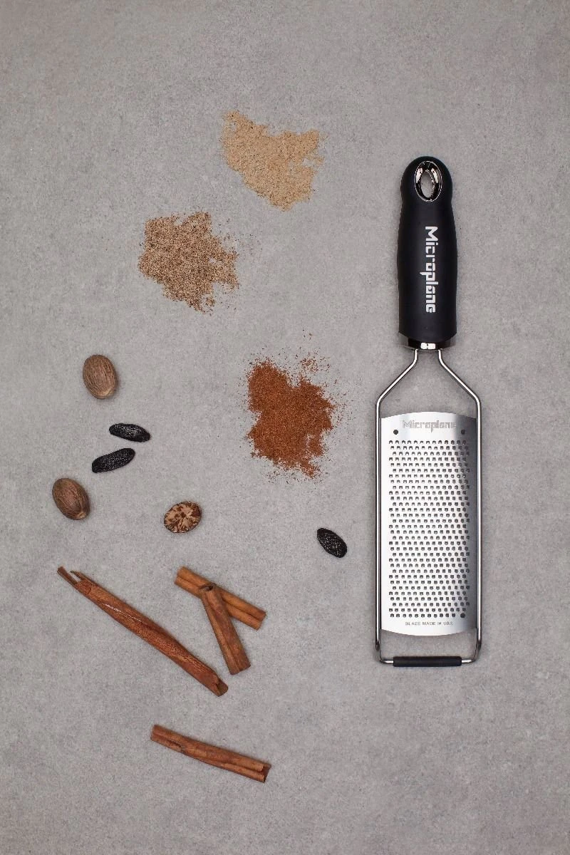 Microplane Gourmet Series Fine Grater Black - Image 2