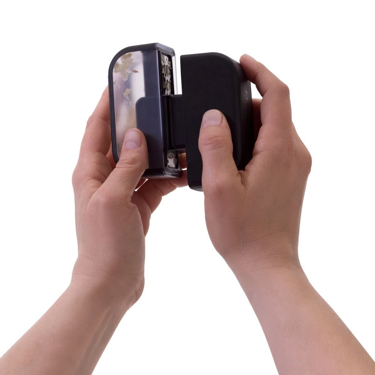 Microplane Garlic Mincer & Slicer Black - Image 5