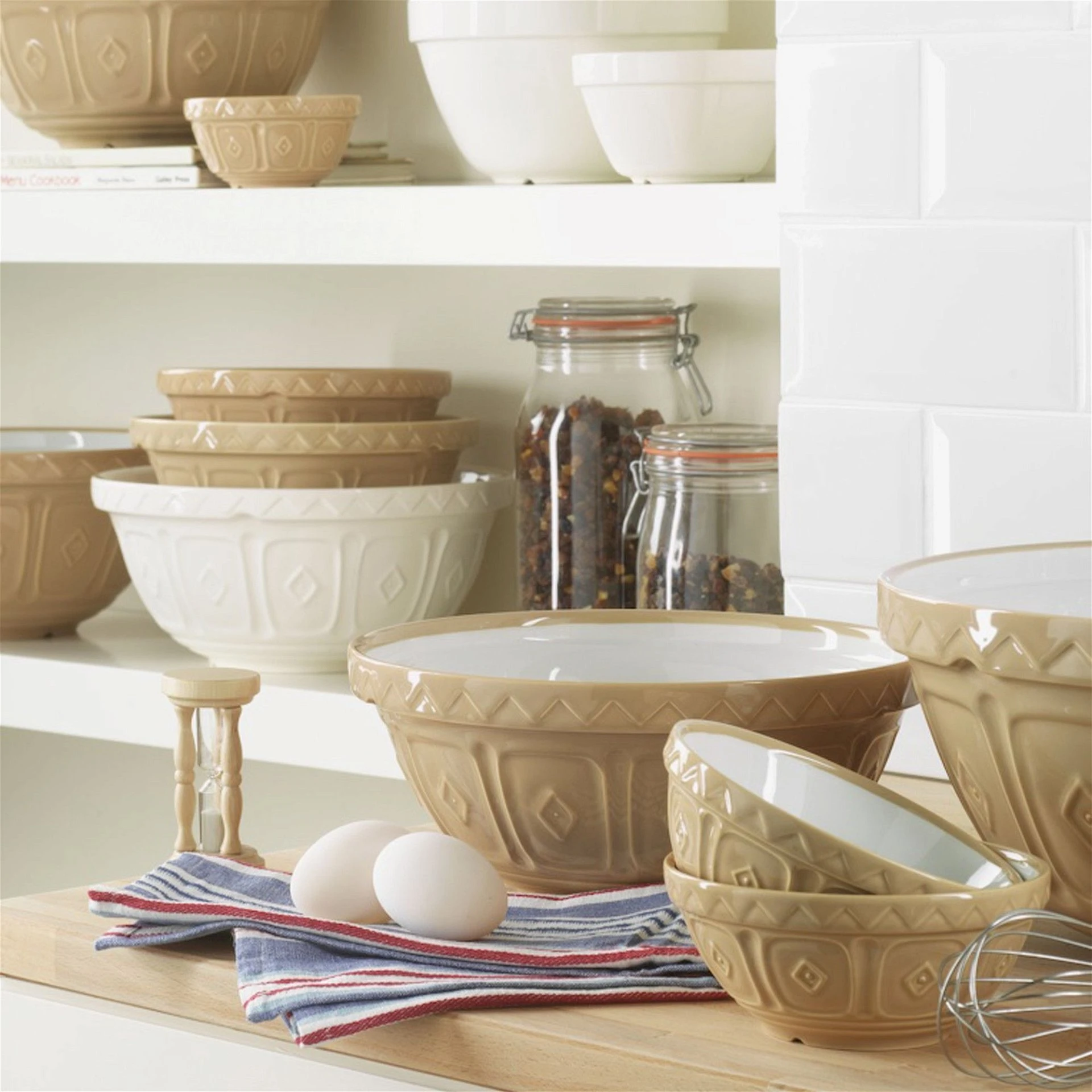 Mason Cash Cane Collection S24 (2.15 Qt) Mixing Bowl - Image 4