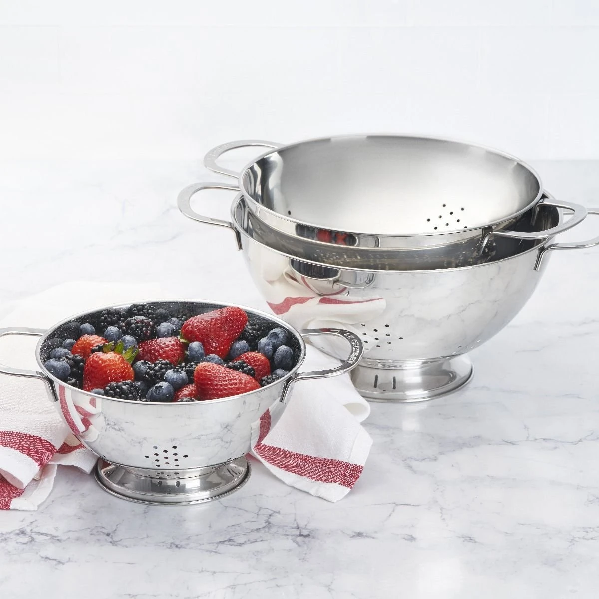 Le Creuset Stackable Stainless Steel Colanders (Set Of 3) - Image 7