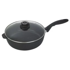 Swiss Diamond | XD Sauté Pan With Lid - 10.25" (3.8 Quart)